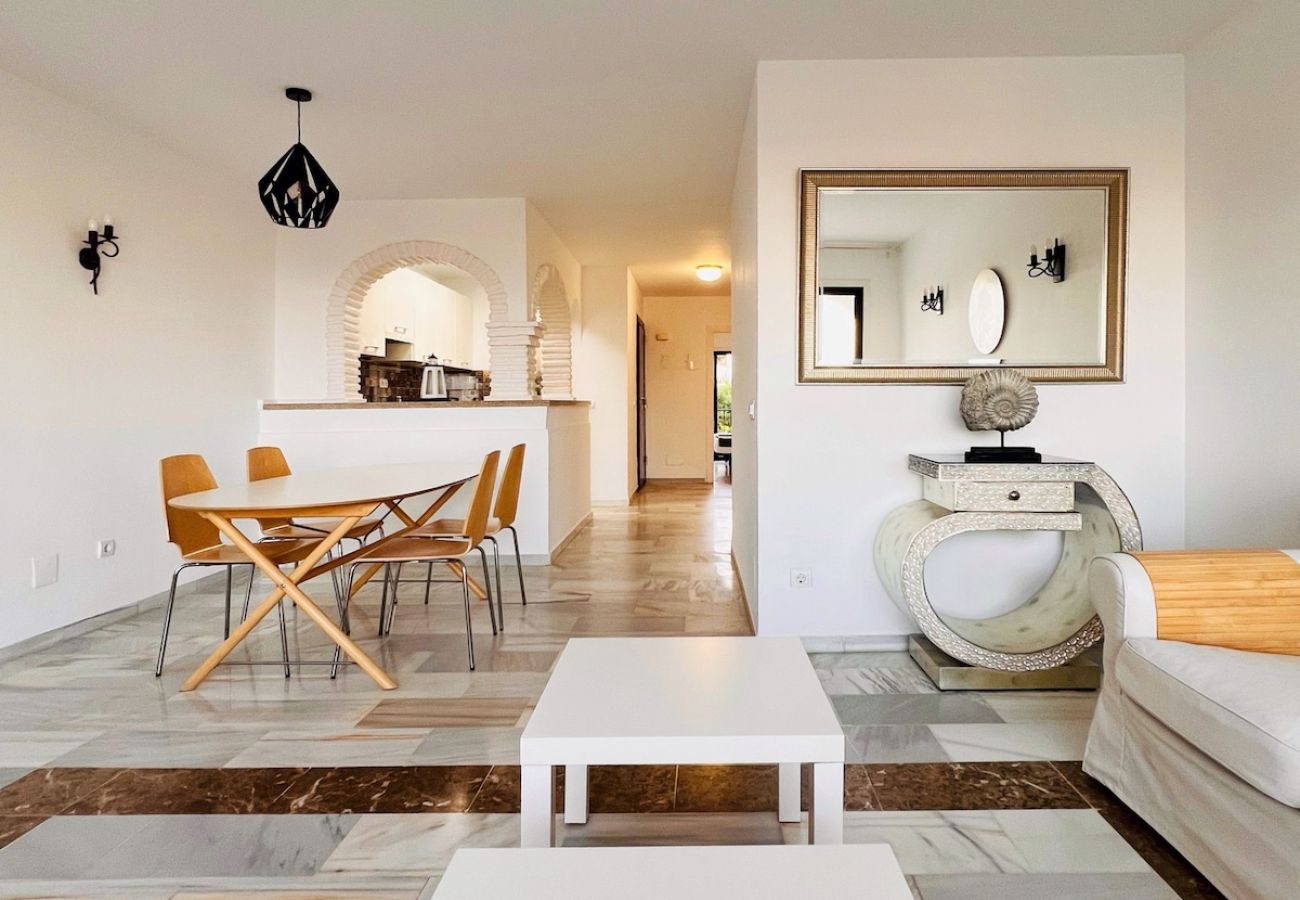 Apartamento en Mijas Costa - Calahonda Sea Views with Pool and Private Parking