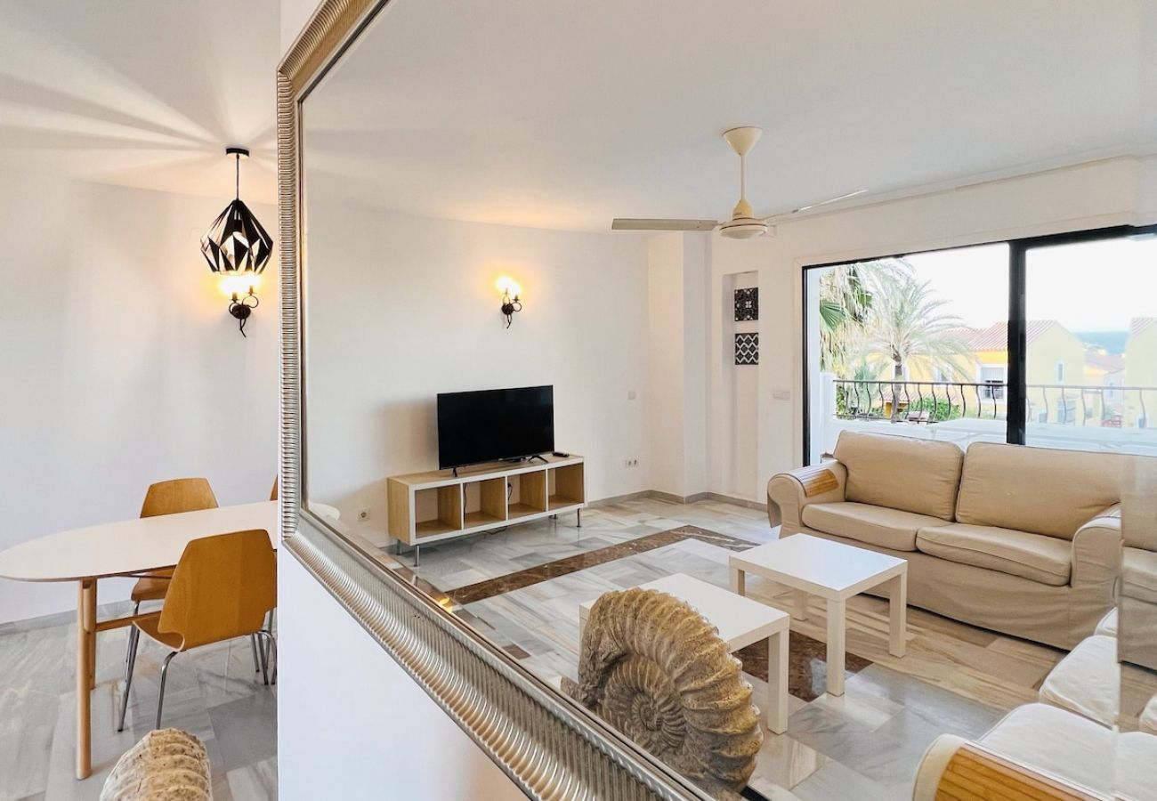 Apartamento en Mijas Costa - Calahonda Sea Views with Pool and Private Parking
