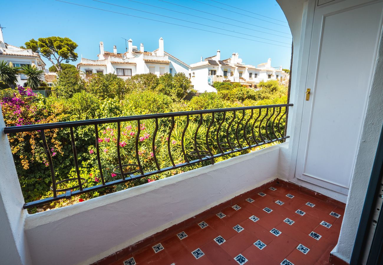 Apartamento en Mijas Costa - Calahonda Sea Views with Pool and Private Parking