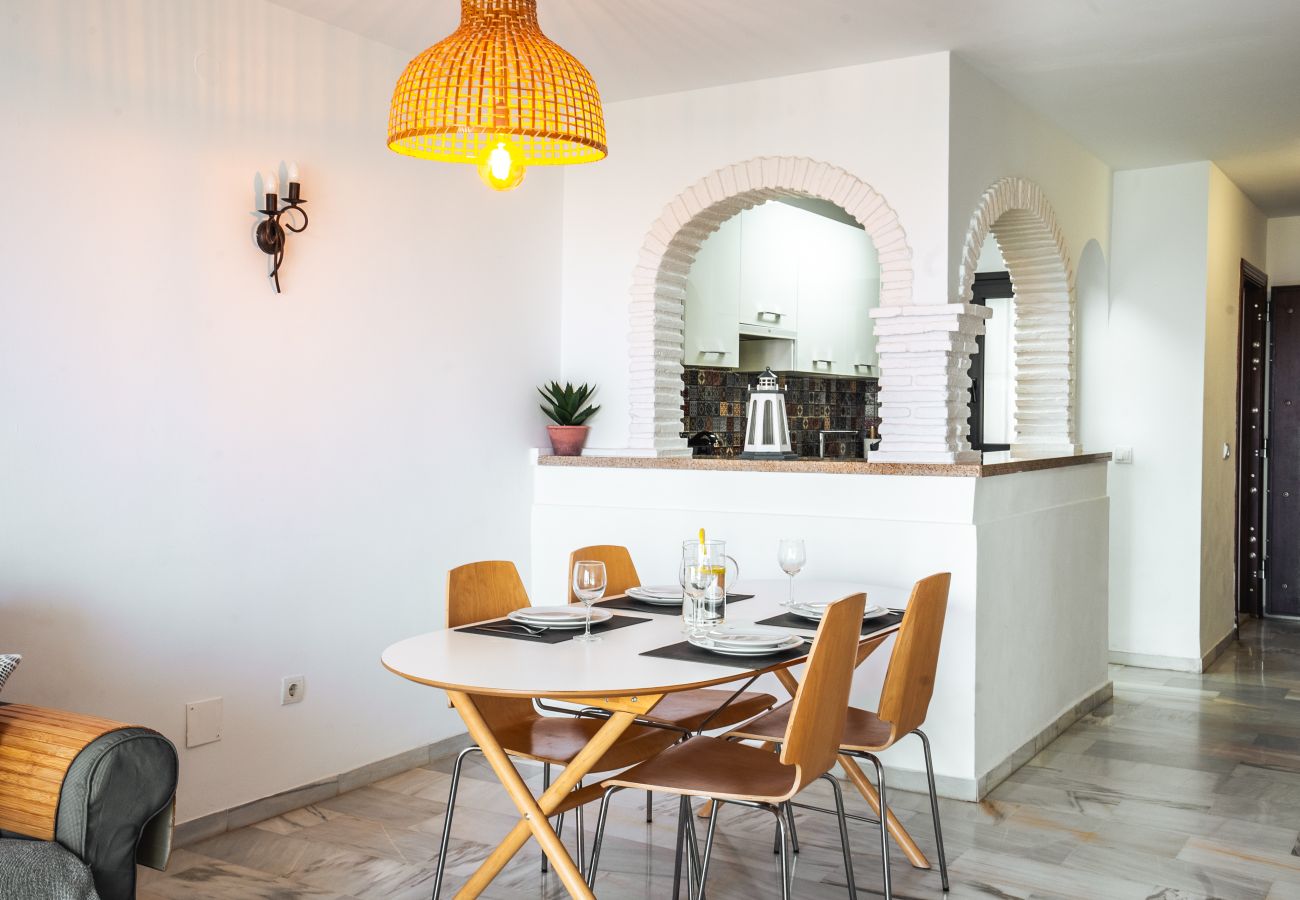 Apartamento en Mijas Costa - Calahonda Sea Views with Pool and Private Parking
