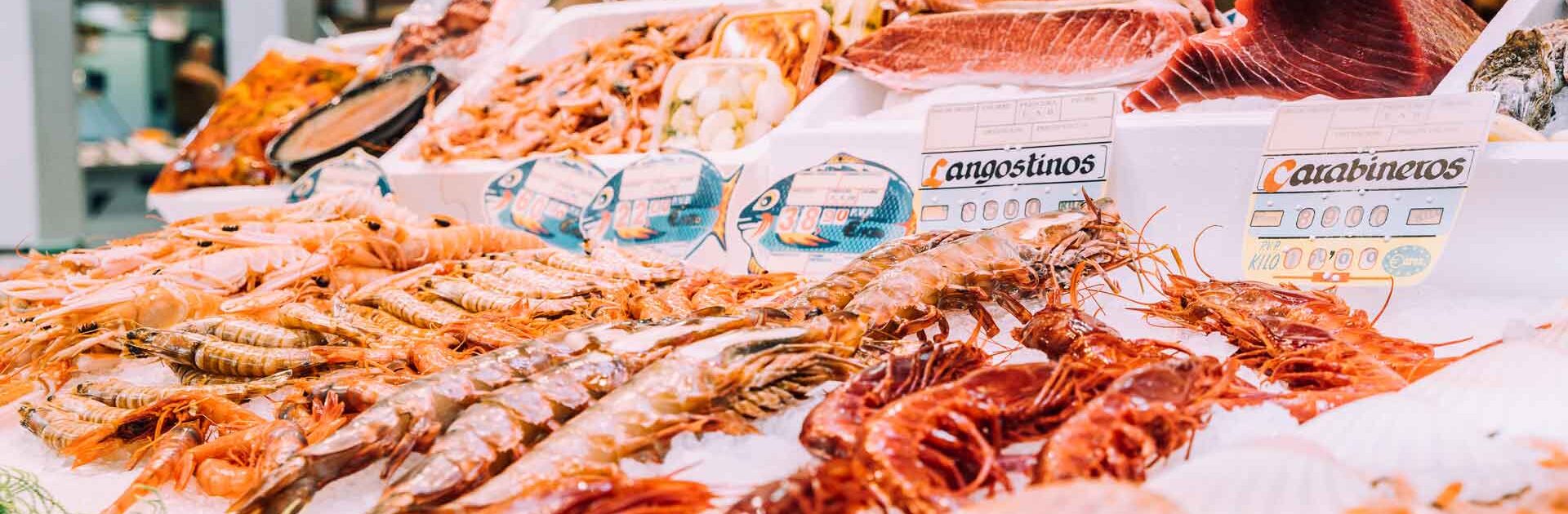 Wo kann man in der Altstadt von Marbella Lebensmittel einkaufen?