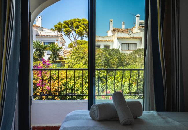 Apartment in Mijas Costa - Calahonda Sea Views with Pool and Private Parking Apartment in Mijas Costa - Calahonda Sea Views with Pool and Private Parking