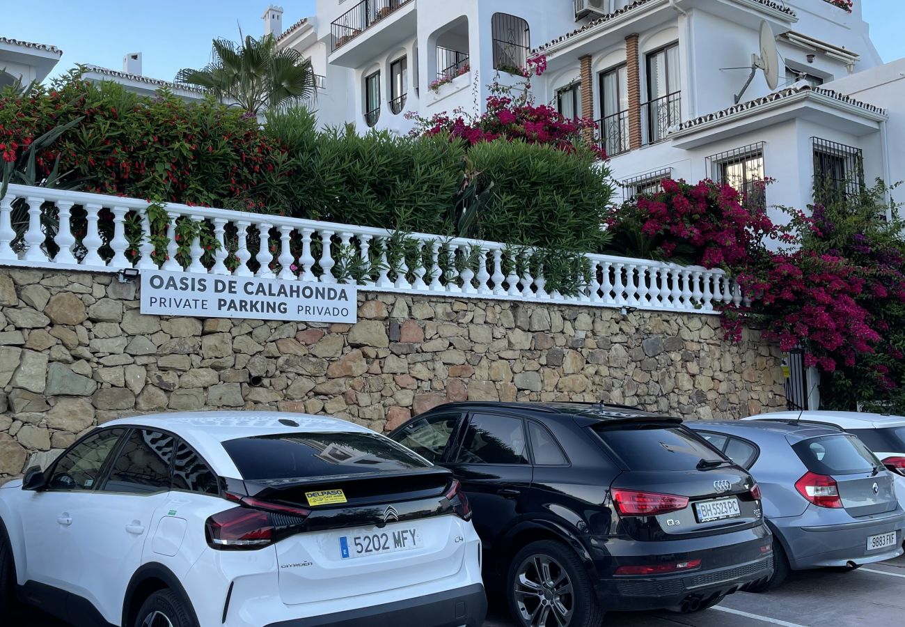 Apartment in Mijas Costa - Calahonda Sea Views with Pool and Private Parking
